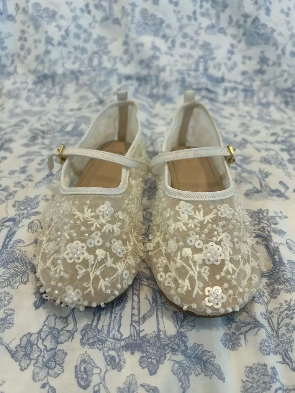 ZARA Girls Size 31 Ivory Beaded Sequin Floral Mesh Mary Jane Ballet Flats